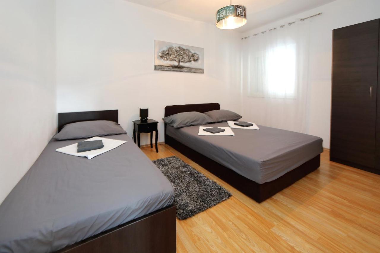 Apartments Neli Bibinje Eksteriør billede